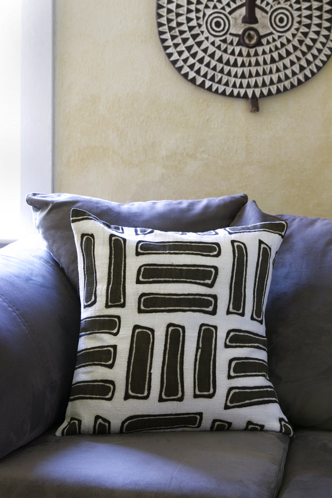 Malian Très Print Decorative Pillow with Optional Insert